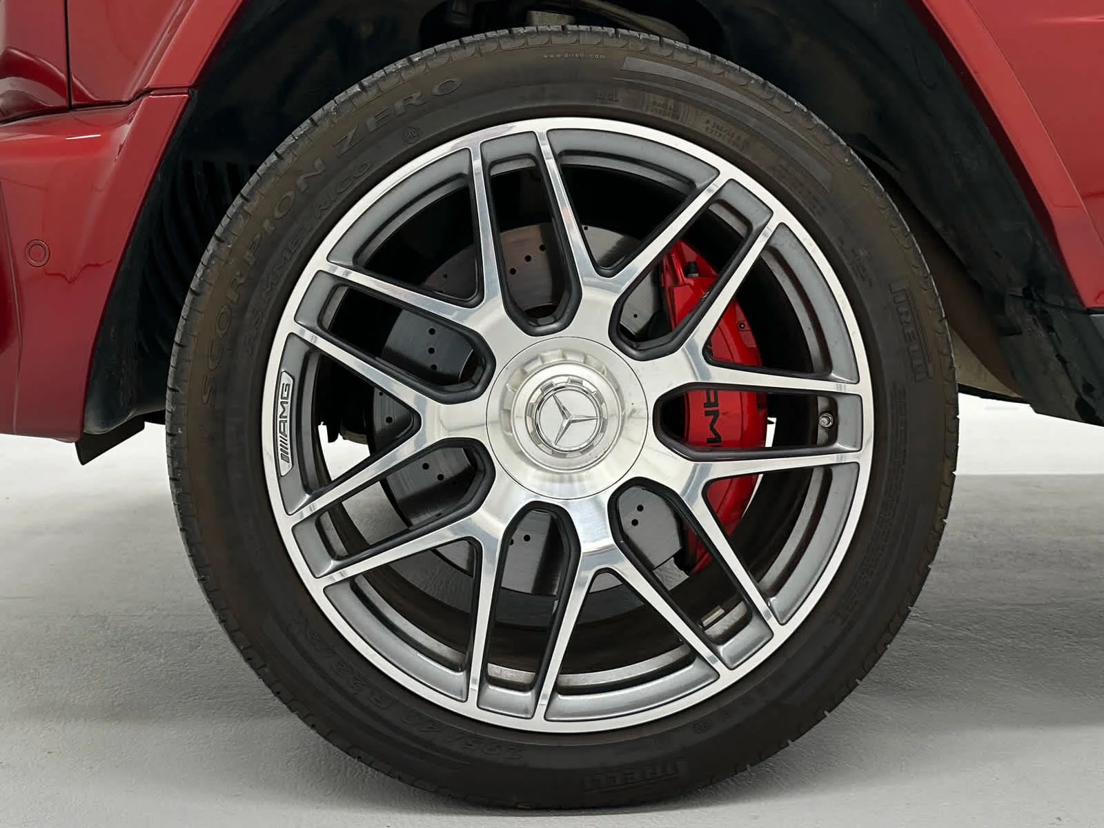 Used 2022 MANUFAKTUR Cardinal Red Metallic Mercedes-Benz AMG® G 63 image 9