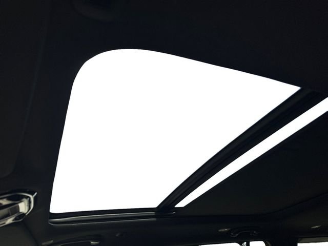 New 2026 High Gloss Black Exterior Paint Jeep Summit Obsidian image 13