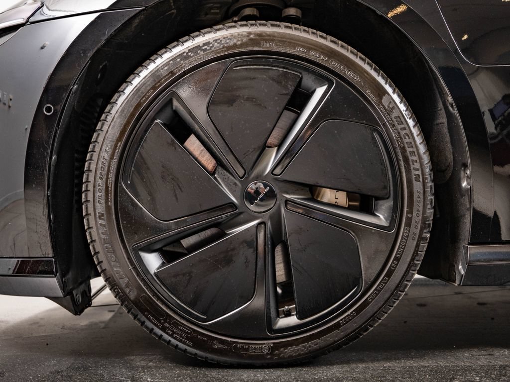 Used 2024 Black Lucid Touring image 13