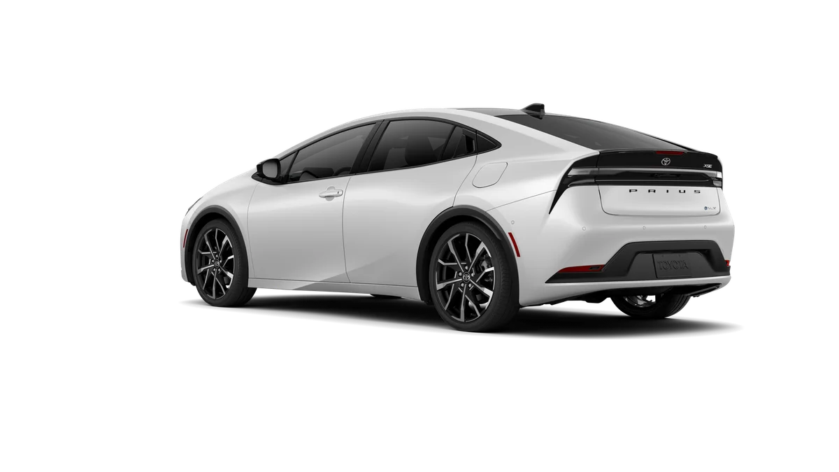 New 2026 Wind Chill Pearl Toyota XSE Premium image 28