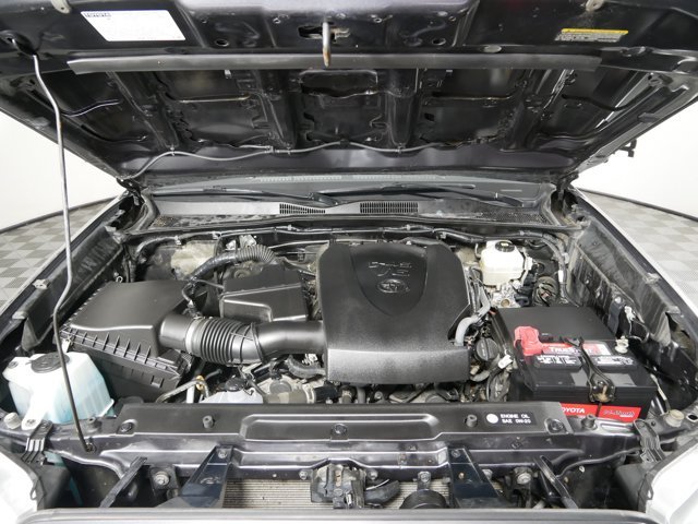 Used 2018 Magnetic Gray Metallic Toyota Double Cab TRD Off-Road w/ Technology Pkg image 29