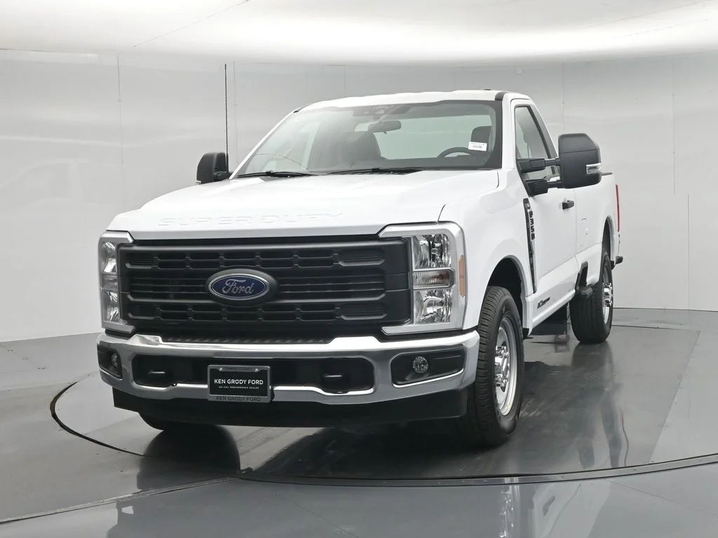 New 2026 Oxford White Ford XL image 48