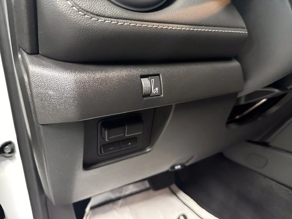 2026 Chevrolet Colorado LT - Photo 13