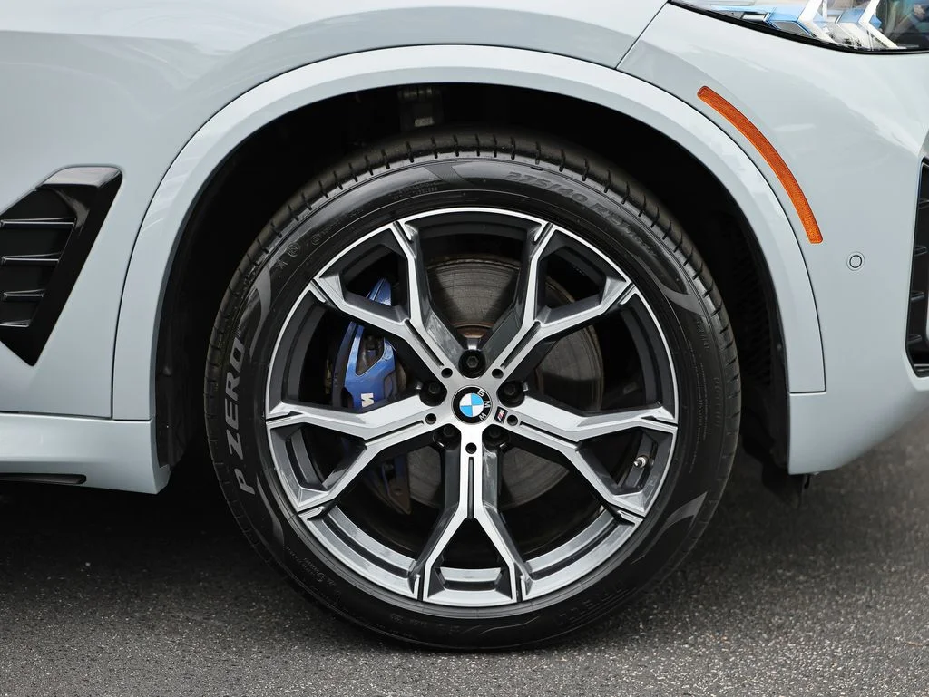 Used 2024 Brooklyn Gray Metallic BMW sDrive40i image 5