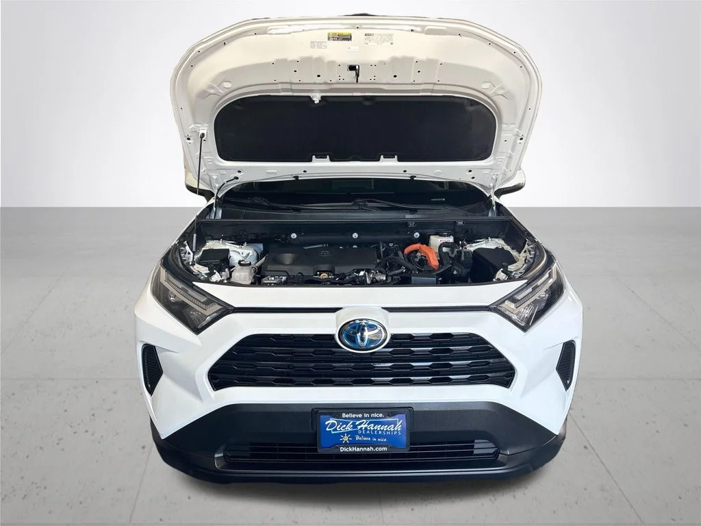 Used 2024 Ice Toyota LE image 22