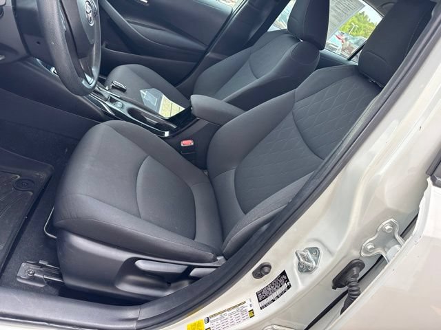 Used 2020 Super White Toyota LE image 15