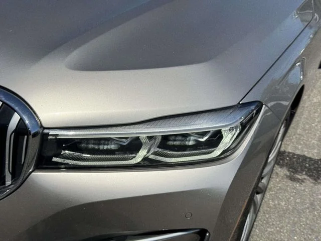 Used 2021 Beige BMW 740i xDrive image 6