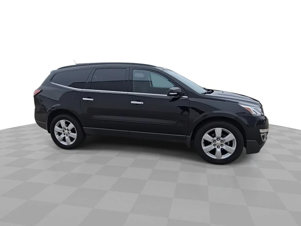 Used 2017 Black Chevrolet LT image 9