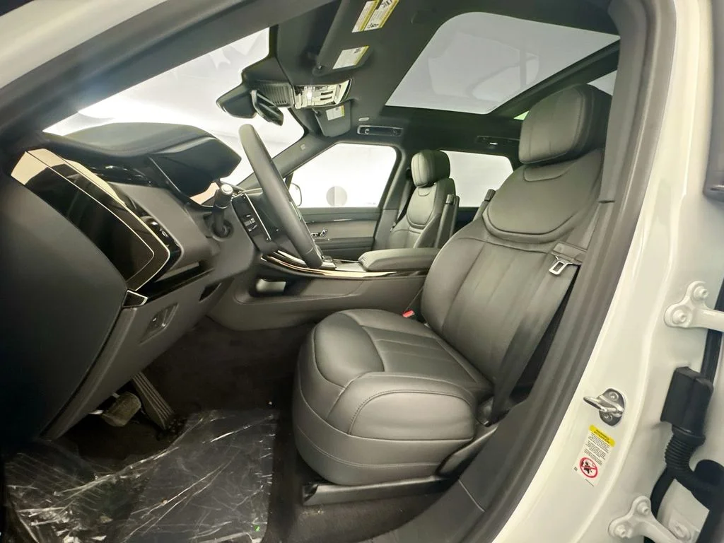 New 2026 Fuji White Land Rover SE image 20