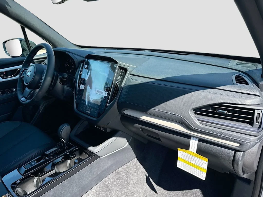 New 2026 CRYSTAL WHITE PEARL Subaru Limited image 38