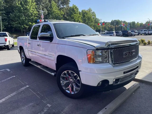 Used 2009 Summit White GMC Denali image 1