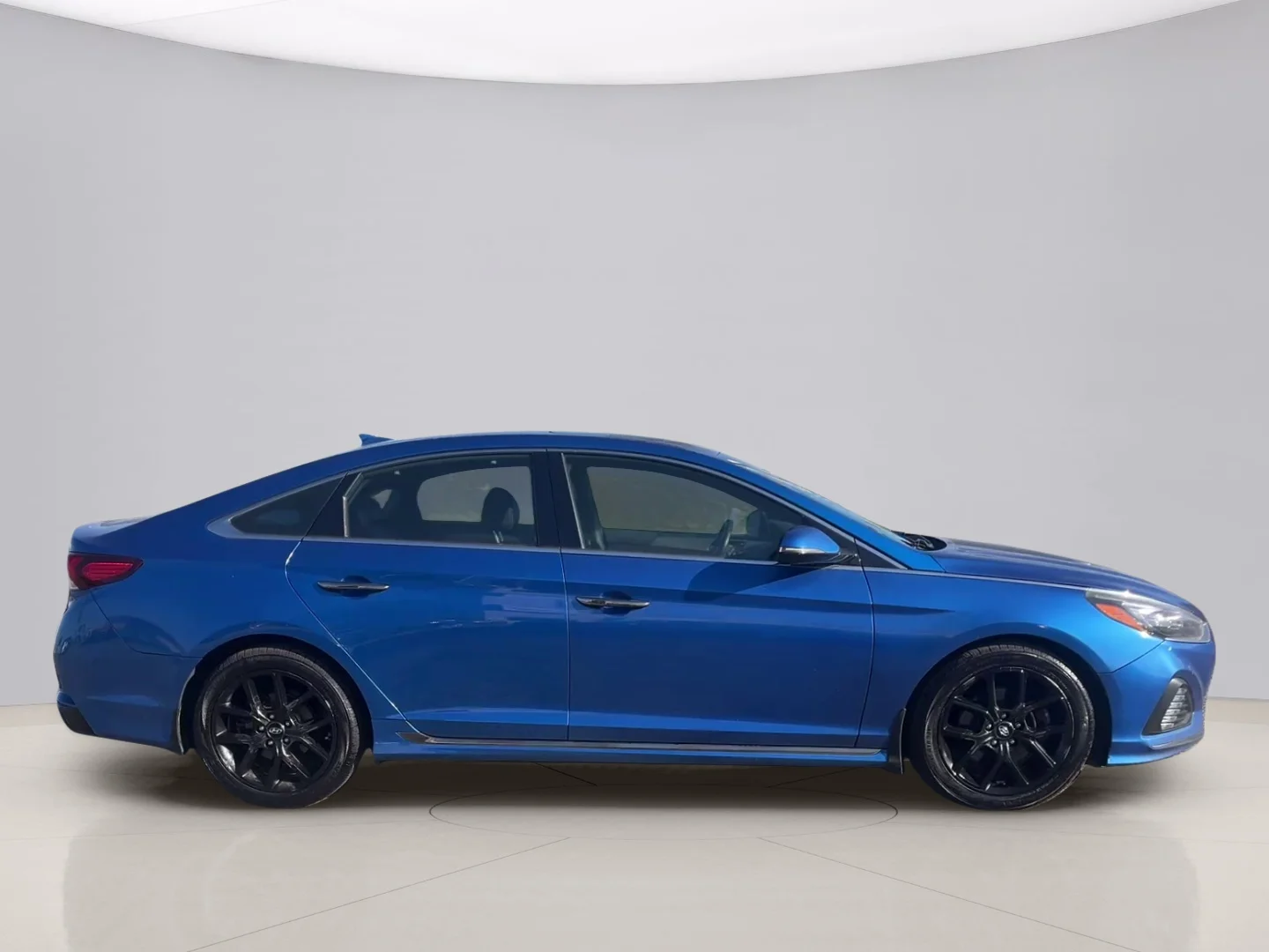 Used 2018 Blue Hyundai LIMITED image 6