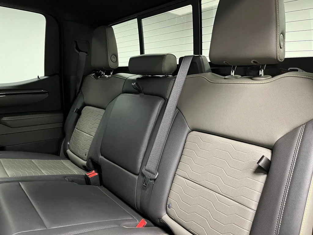 Used 2022 Blue Chevrolet ZR2 image 44