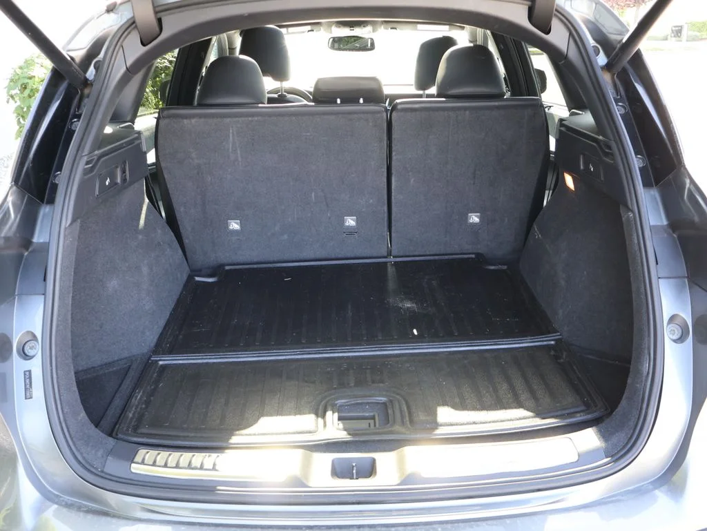 Used 2019 Gray INFINITI ESSENTIAL image 10
