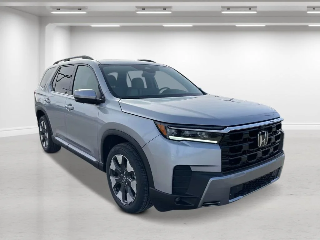 New 2026 Solar Silver Metallic Honda Touring image 8