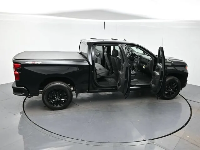 Used 2026 Black Chevrolet Custom image 41