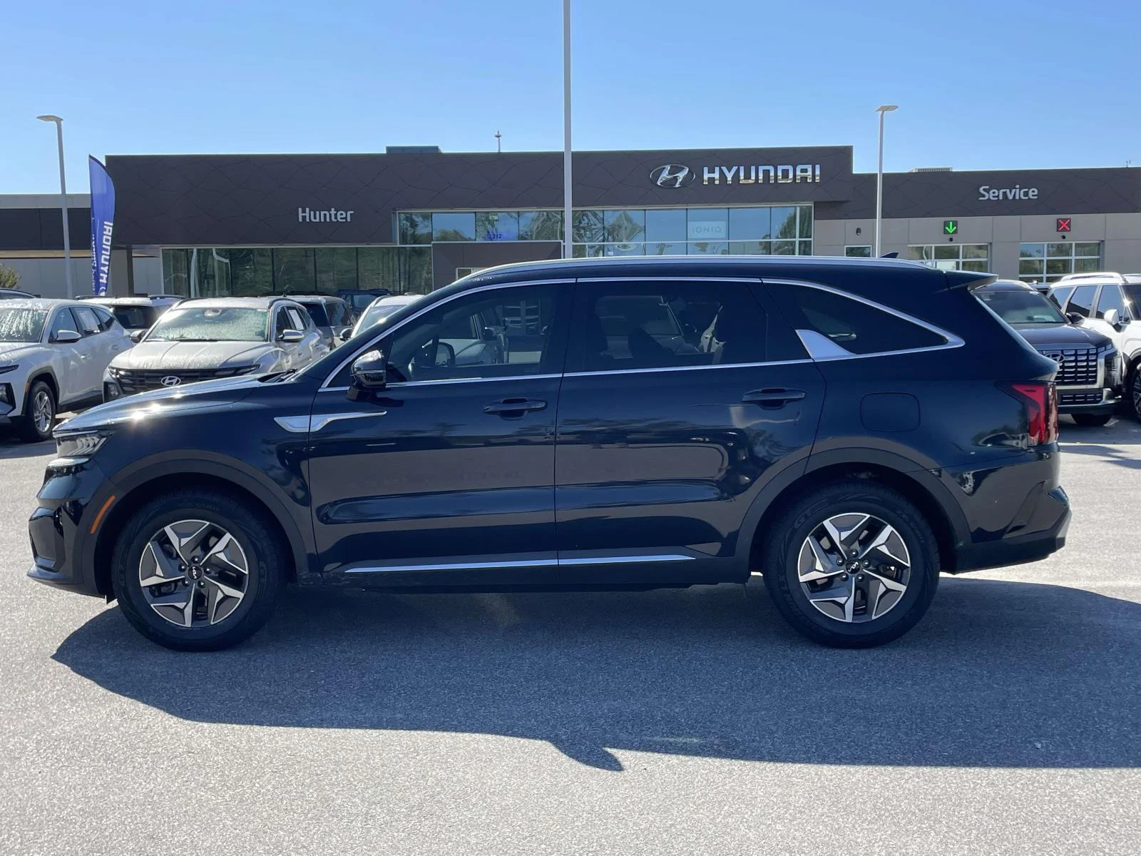 Used 2022 Gravity Blue Kia EX image 24