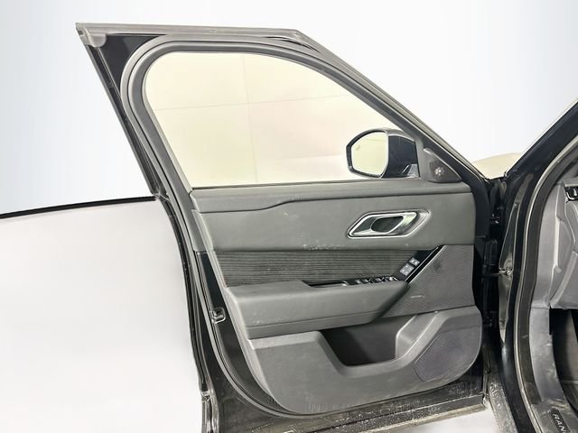Certified Used 2026 Santorini Black Land Rover S image 11