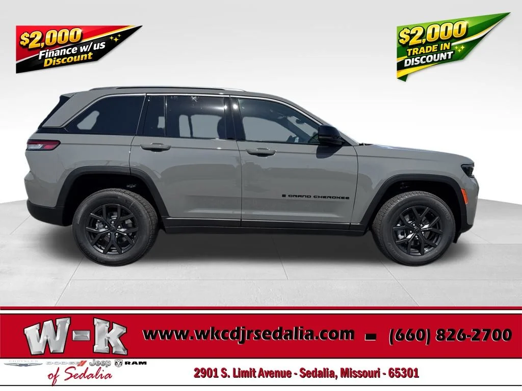 New 2027 Gray Jeep Altitude image 5