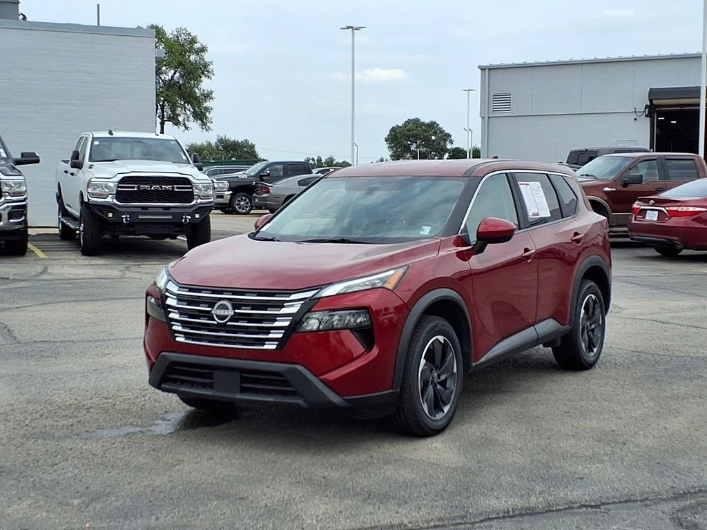 Used 2025 Red Nissan SV image 2