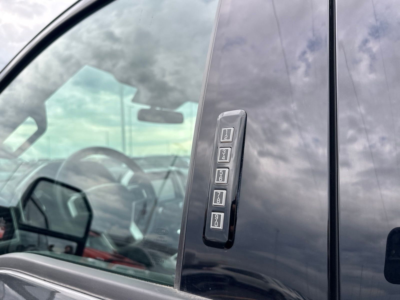 Used 2019 Gray Ford Lariat image 14