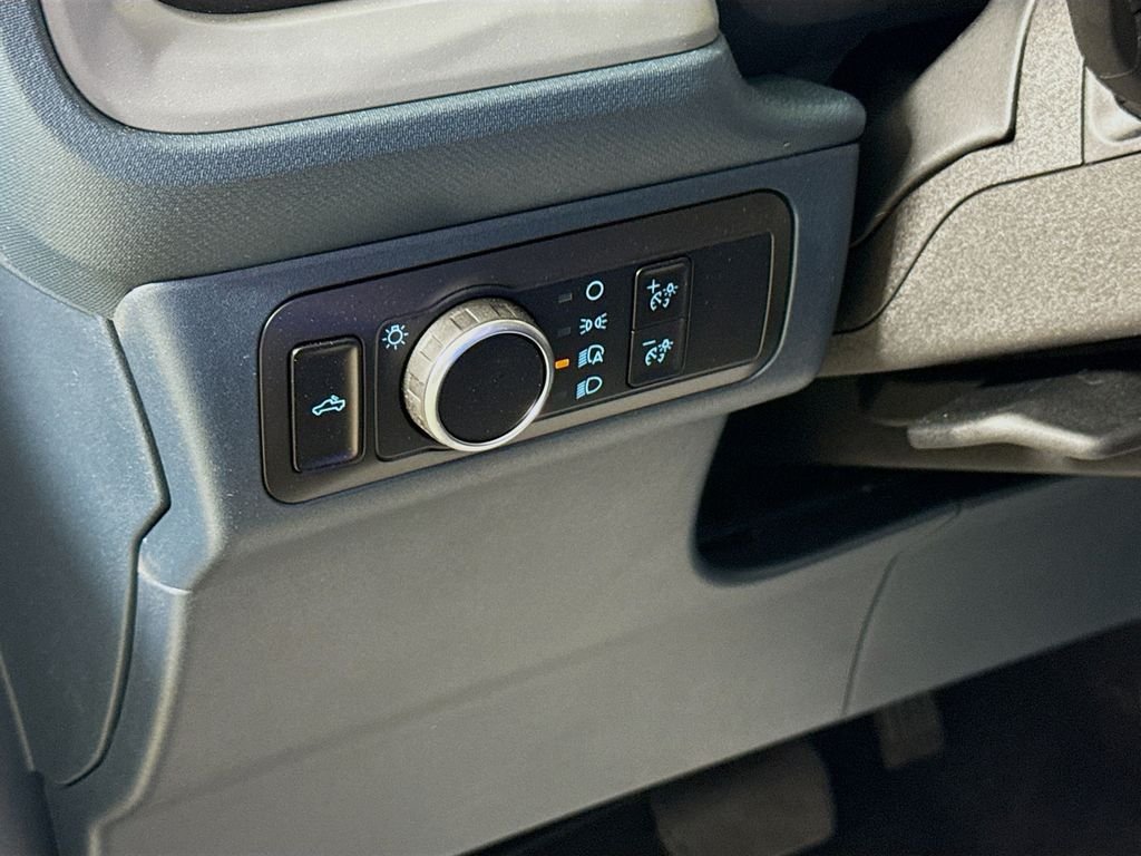 Used 2026 Oxford White Ford XL image 15
