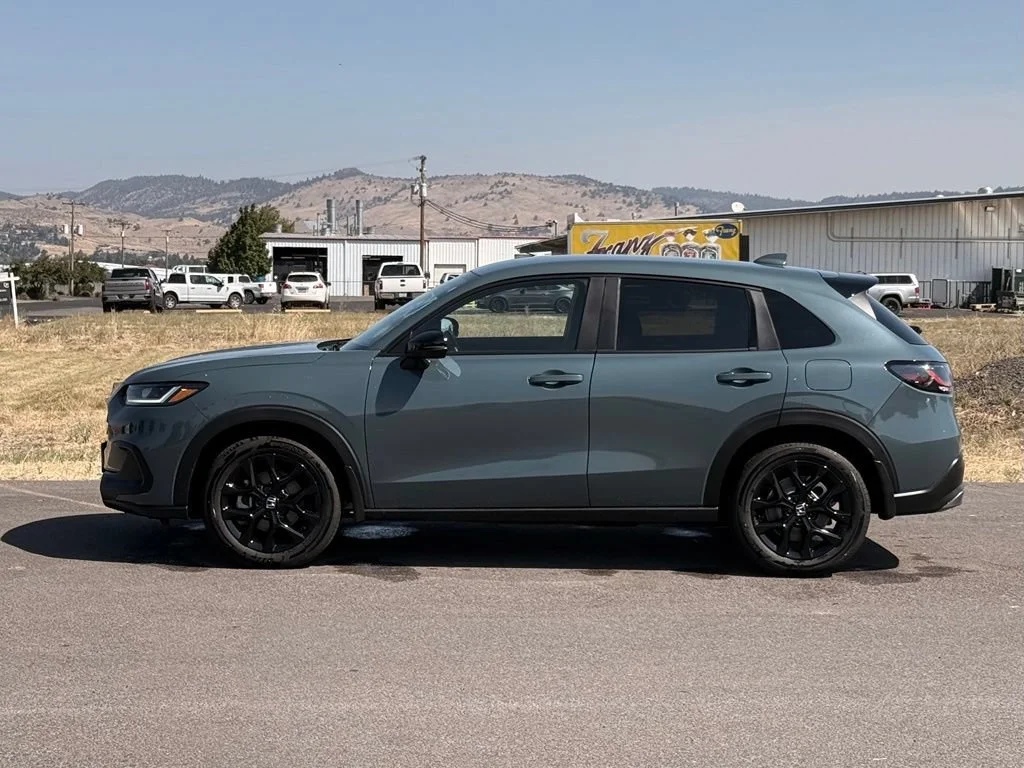 2025 Honda HR-V Sport - Photo 17