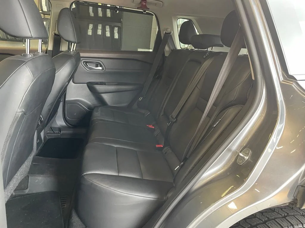 Used 2023 Gray Nissan SV image 17