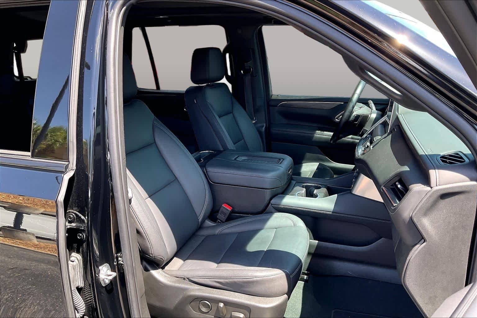 Used 2023 Black Chevrolet Z71 image 14