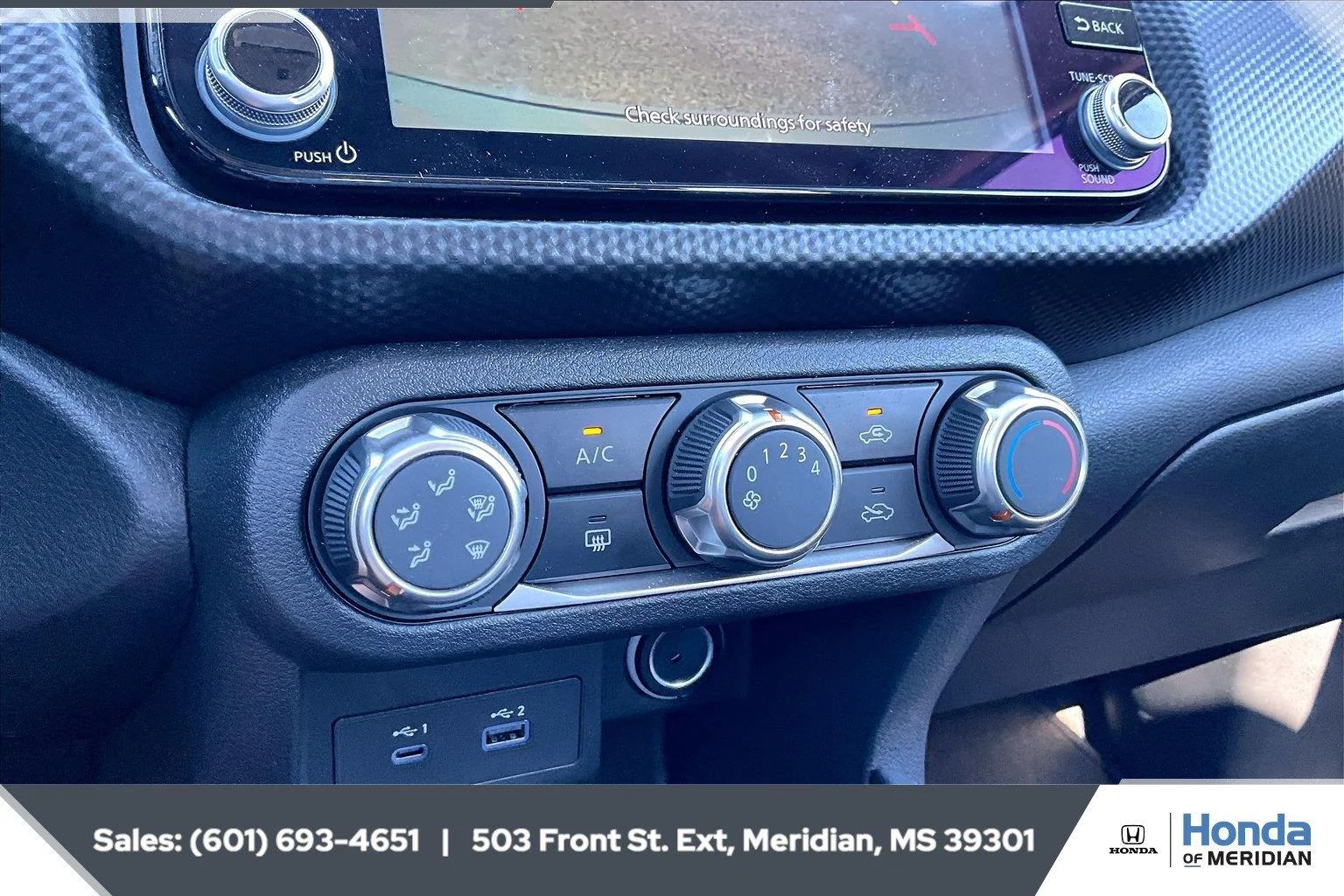 Used 2024 Boulder Gray Pearl Nissan SV image 22