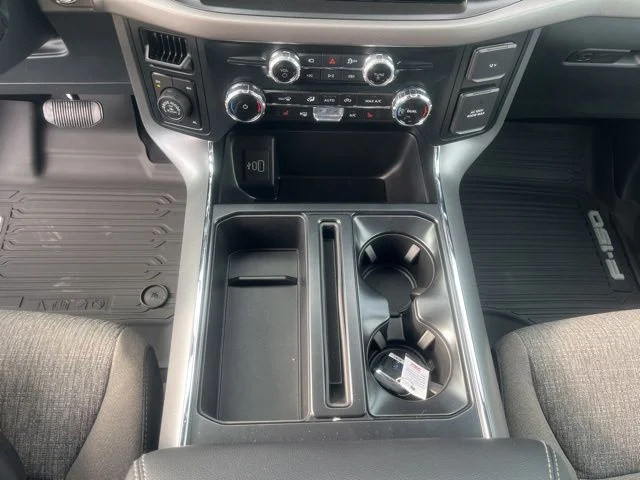 2025 Ford F-150 XLT - Photo 17