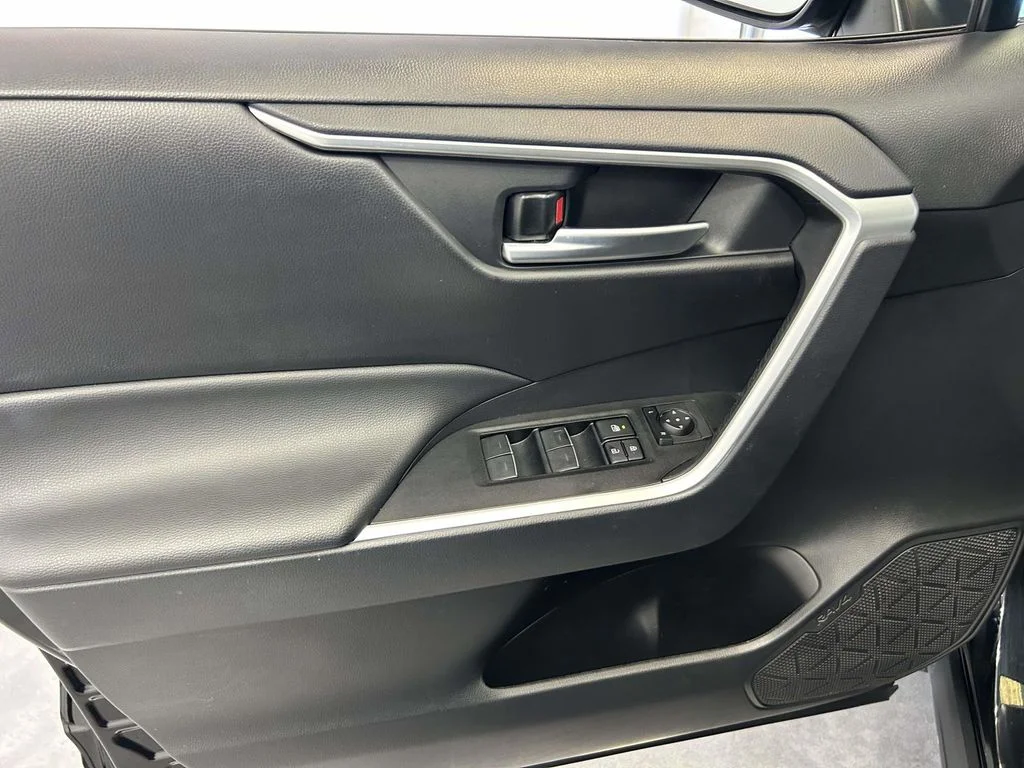 Used 2025 Black Toyota XLE image 16