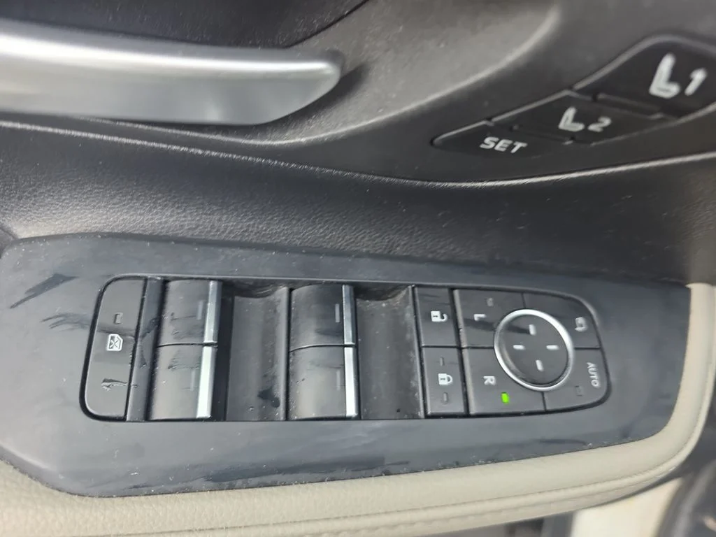 Used 2024 Wind Chill Pearl Toyota Limited image 21