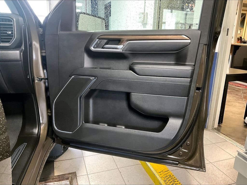 Used 2023 Brown Chevrolet LT image 12