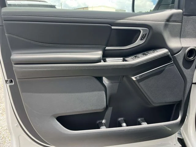 New 2027 Star White Metallic Tri-Coat Ford MAX Platinum image 13