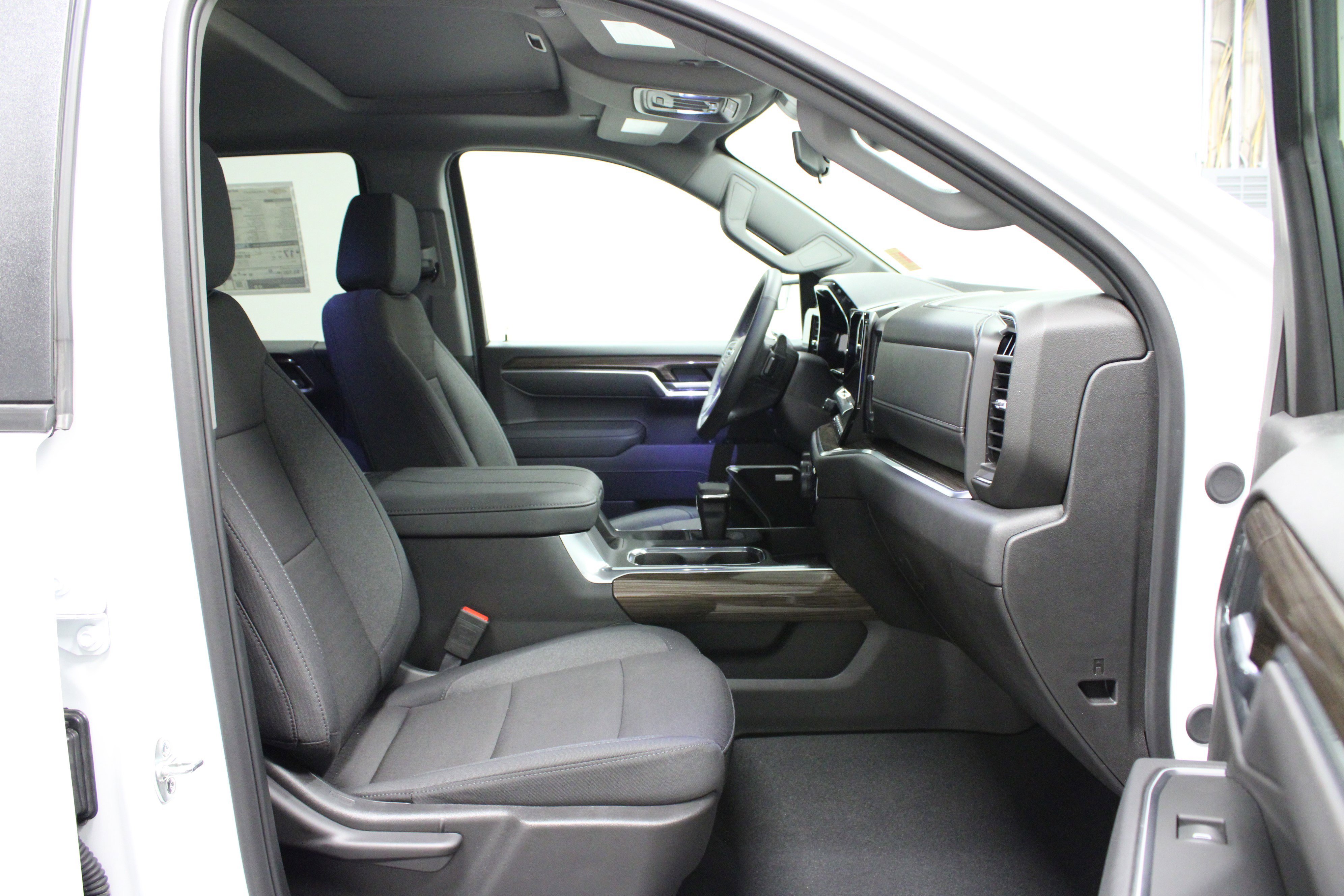 2025 Chevrolet Silverado 1500 RST - Photo 16