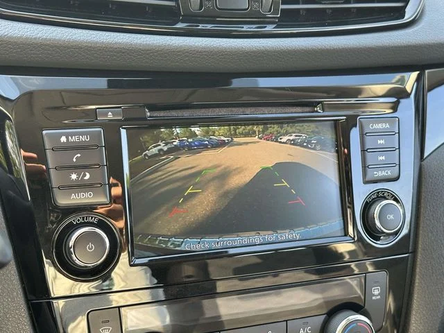 Used 2021 Magnetic Black Pearl Nissan SV image 28