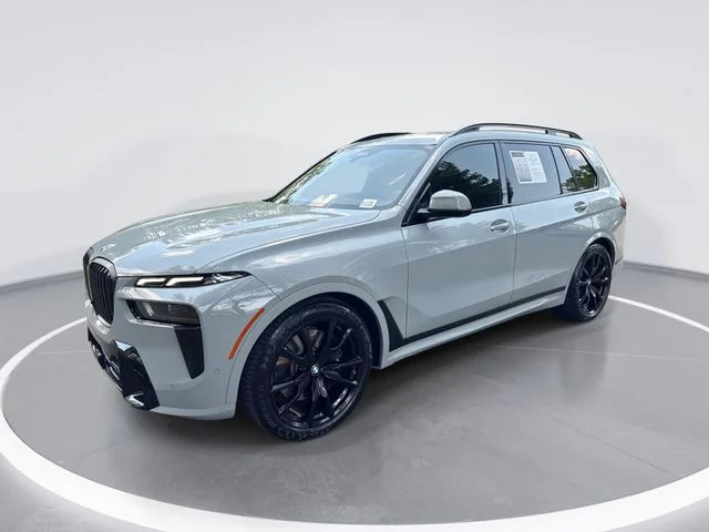 Used 2024 Gray BMW xDrive40i image 1