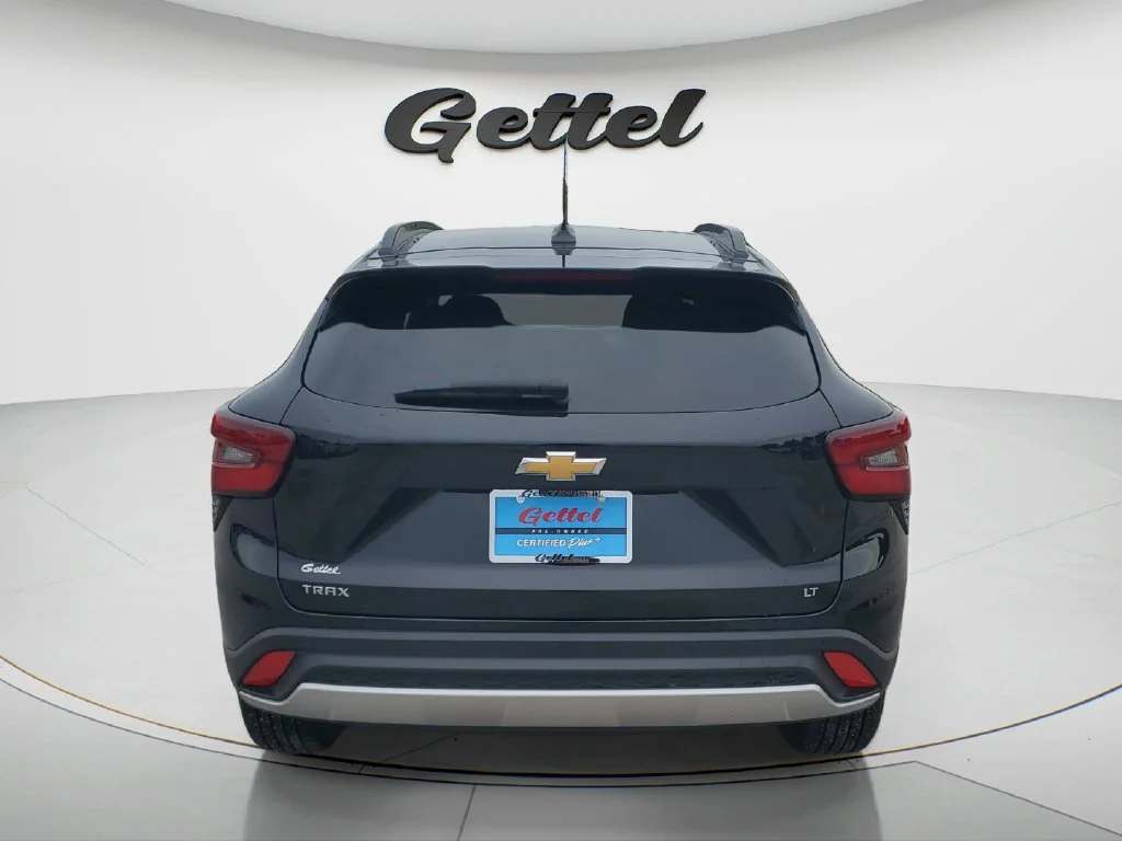 Used 2025 Mosaic Black Metallic Chevrolet LT image 6