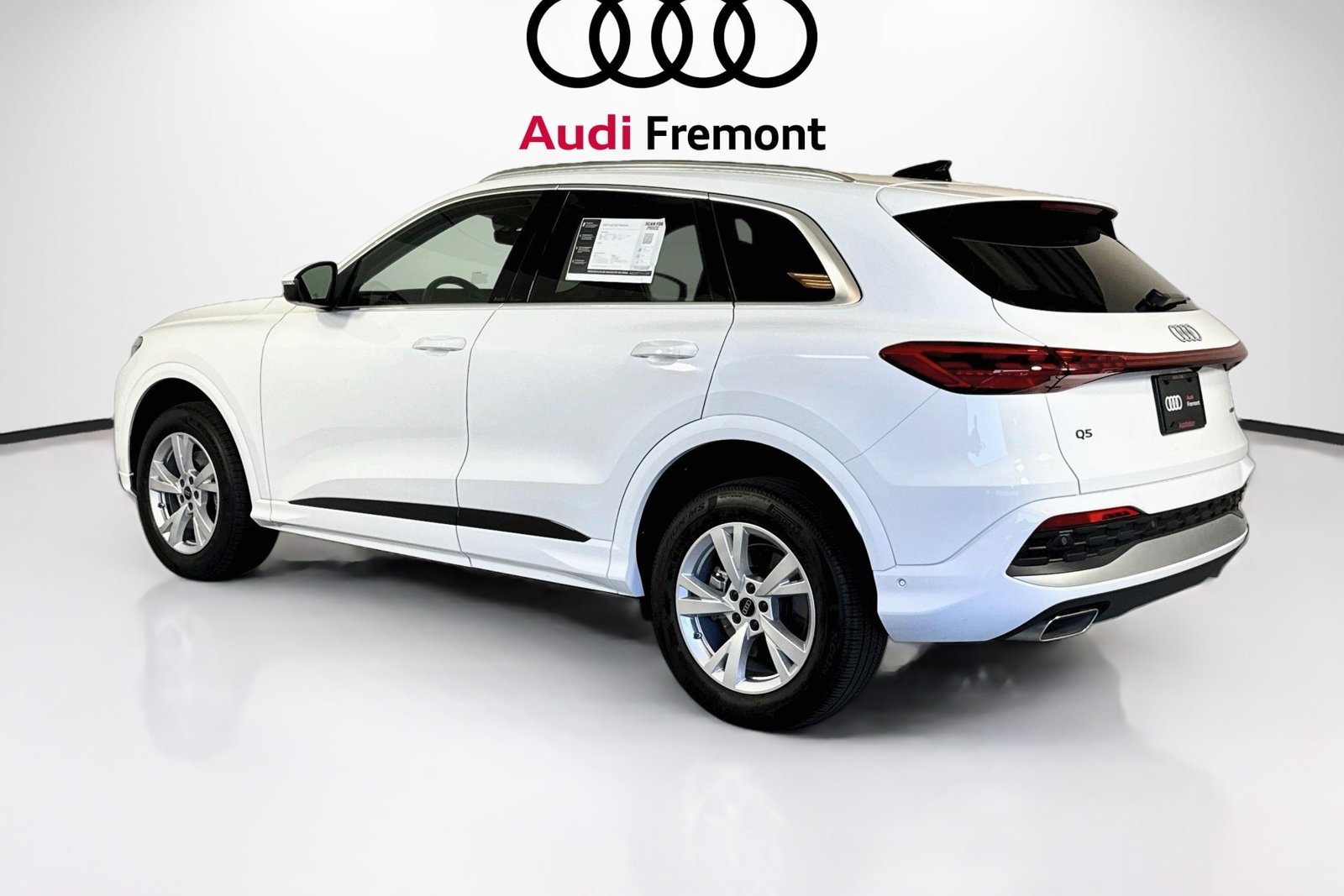 Used 2025 Arkona White Audi Premium image 8