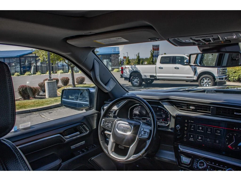 Used 2024 Onyx Black GMC Denali image 25