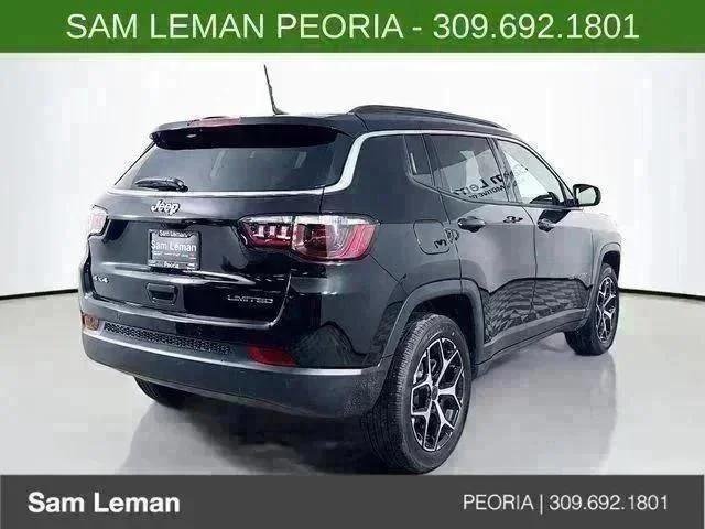 New 2026 Diamond Black Crystal Pearl-Coat Exterior Paint Jeep Limited image 7
