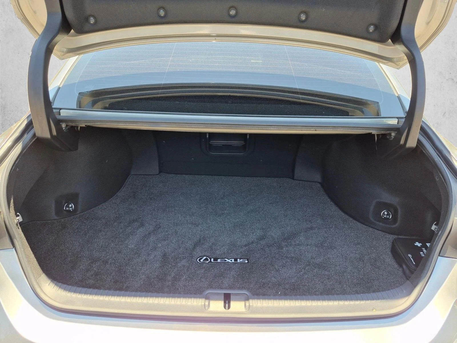 Certified Used 2020 Atomic Silver Lexus ES 350 Luxury image 7