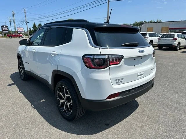 Used 2025 White Jeep Limited image 4