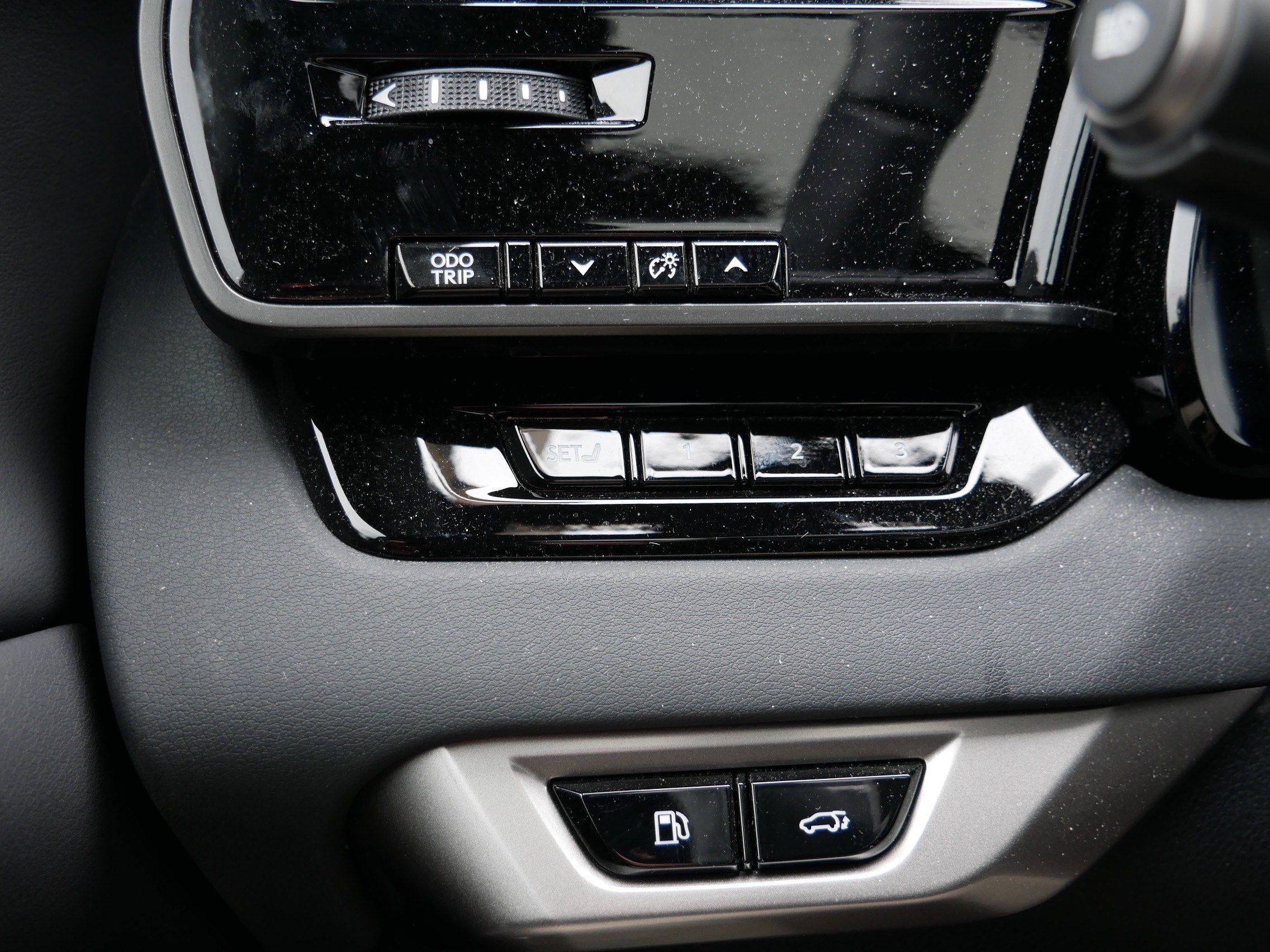 Used 2024 Iridium Lexus RX 350 Premium image 26