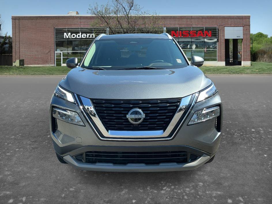 Certified Used 2023 Gun Metallic Nissan SV image 6