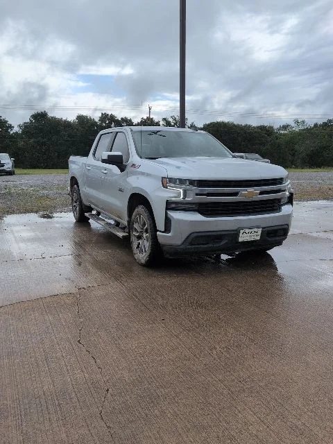 Used 2021 Silver Chevrolet LT image 2