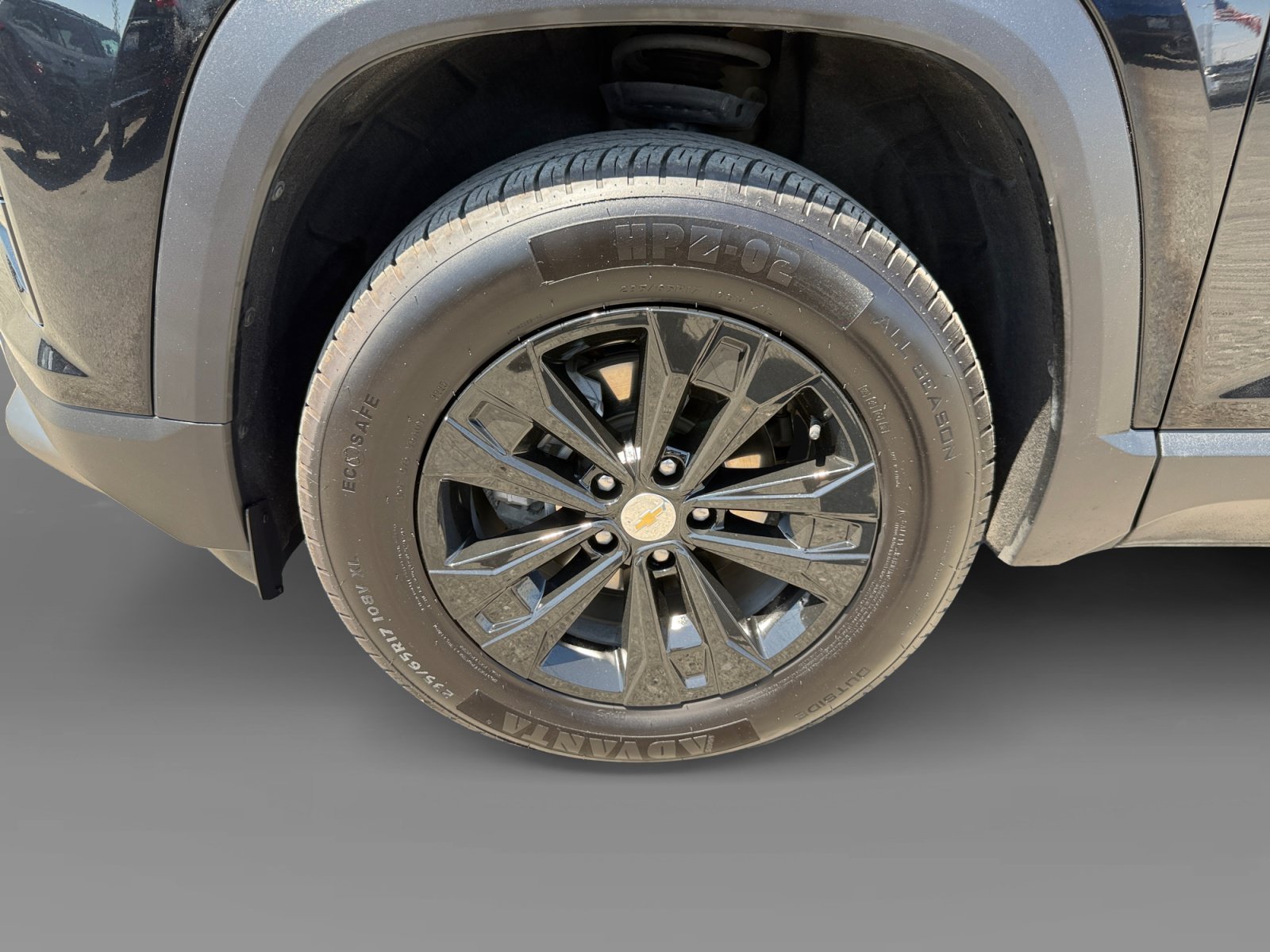 Used 2025 Black Metallic Chevrolet LT image 9