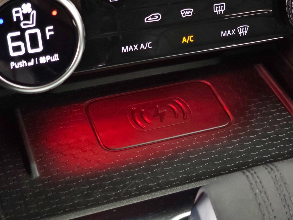 2022 JAGUAR F-PACE - Image 34