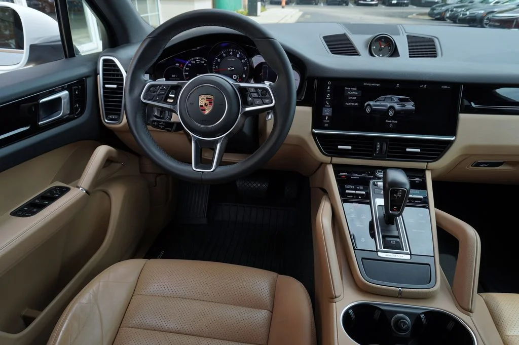 Used 2019 White Porsche Base image 13